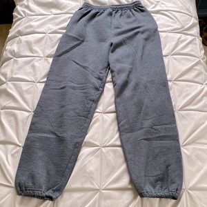 Mens Size Medium Gildan Gray Sweatpants - Great Condition